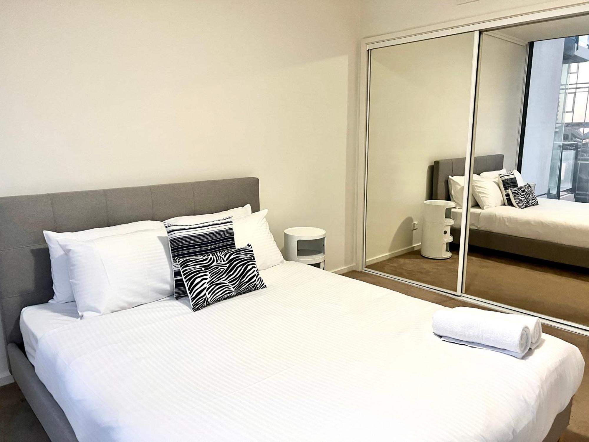 Readyset Apartments At Sentinel Melbourne Exterior photo